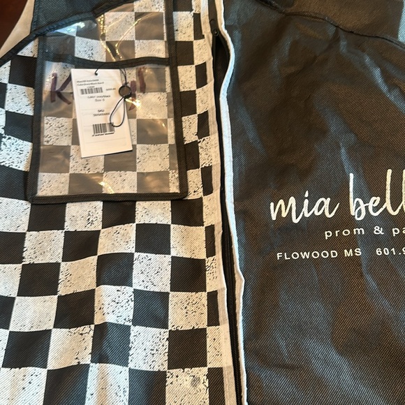 Sherri Hill 56058, size 0, ivory/black - Picture 11 of 13